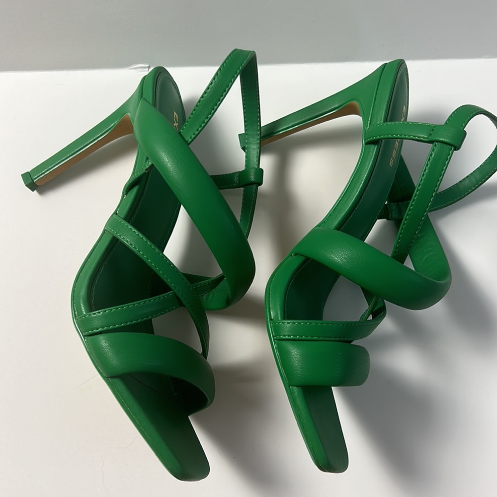 Express Green Strappy Sandals - Picture 2 of 11